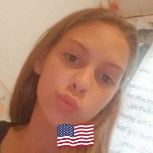 Meet your Posher, Izabella